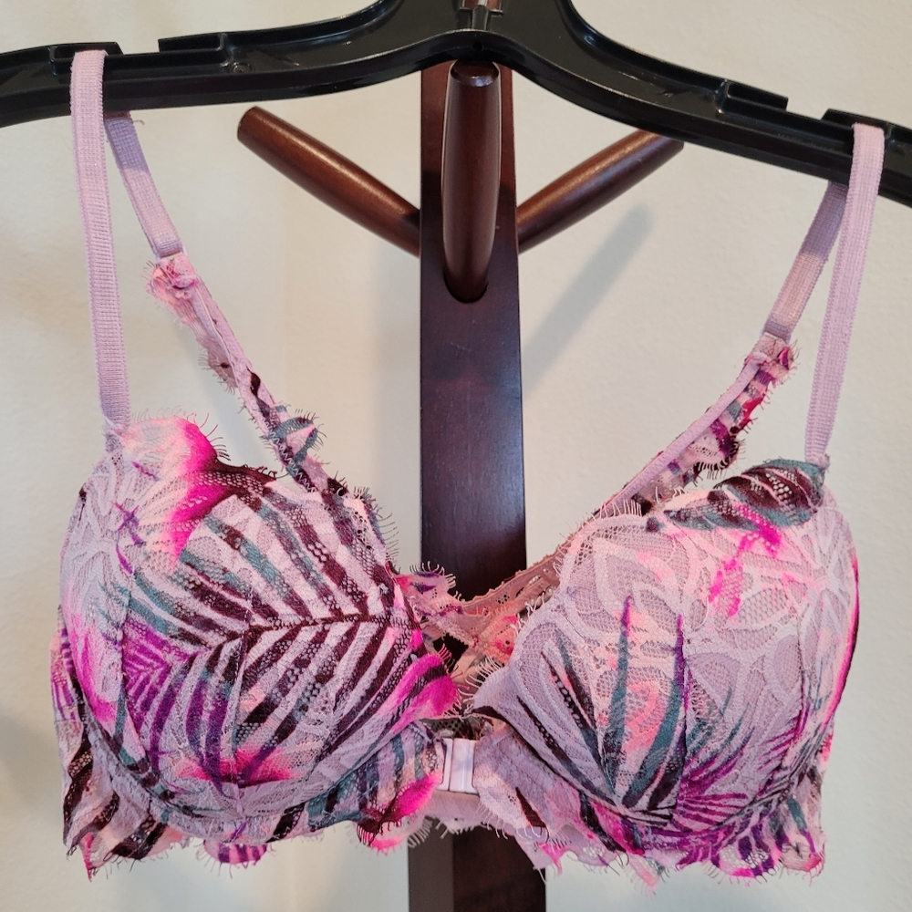 PINK Victoria's Secret feathery strap floral bra, size 32C